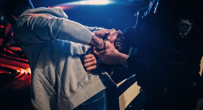 Lopott cuccokért fizetett kristállyal a tatai Heisenberg, ez lett a veszte