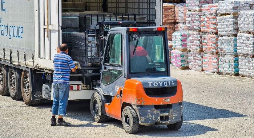 Targoncával ütötte el kolléganőjét – baleset a présüzemben