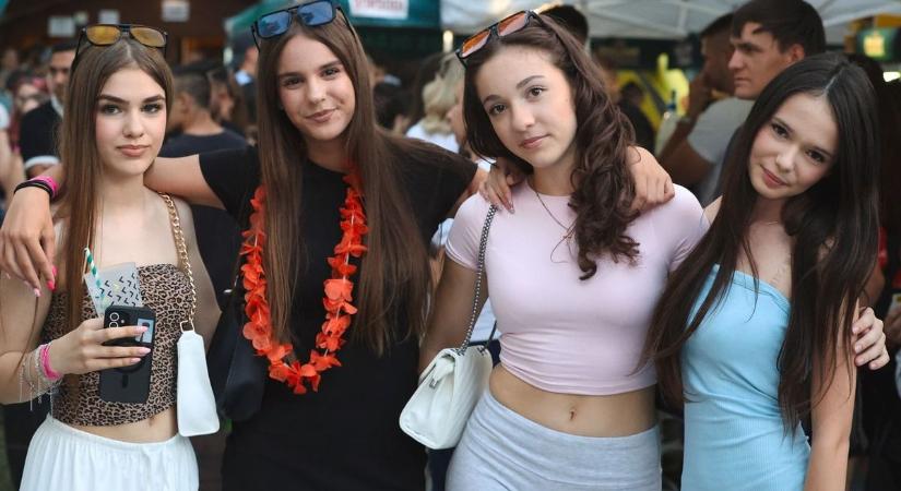 Könnyek és mosolyok: ilyen volt a pontváró party Nyíregyházán (fotók és videók)