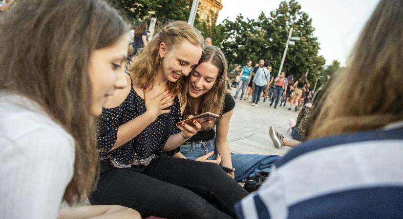 Extrém magas ponthatárok, rekordszámú gólya – 130 ezer felvételiző sorsa dőlt el szerda este