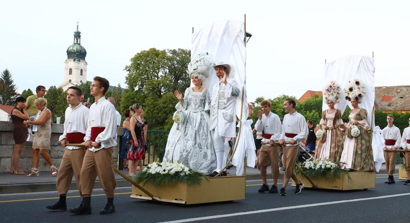 Szerelmi időutazás, mesébe szőtt fesztivál: jön a XXXII. Barokk Esküvő