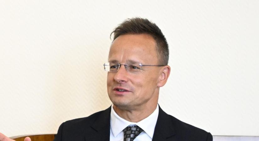 Szijjártó Péter a CNN-nek: „Mi sokféleképpen segítünk Ukrajnának, viszont nem vagyunk hajlandók tönkretenni Magyarországot"  videó