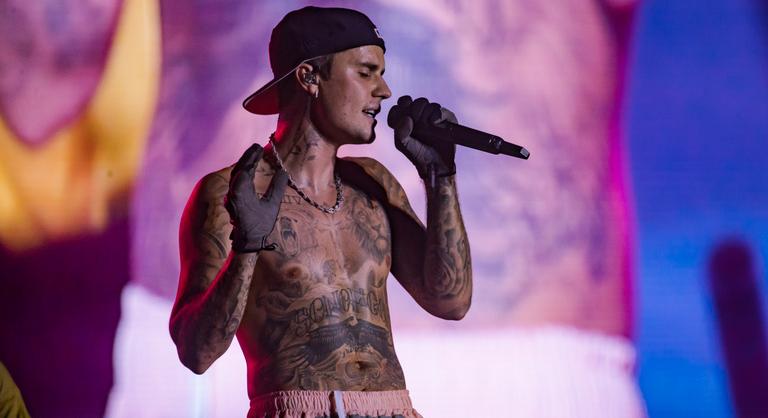 Justin Bieber kitárta a lelkét, még ha zűrzavarosan is tette