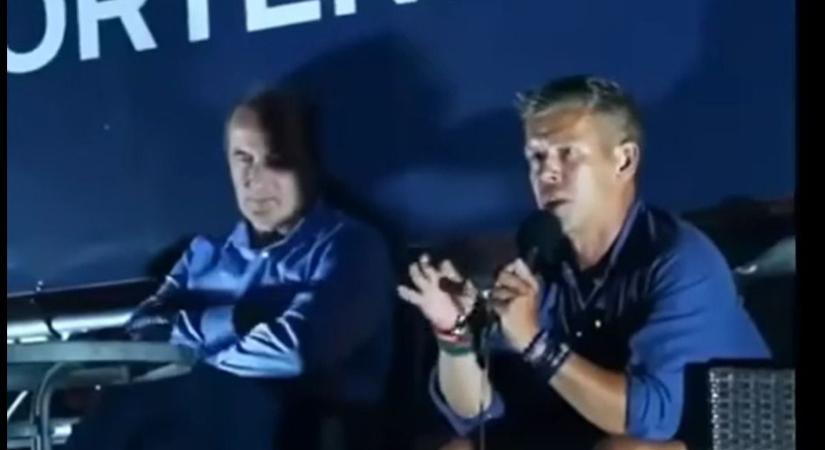 Eltorzul az arca, robothangon ordibál, gyilkos szikrákat szór a szeme (VIDEÓ)