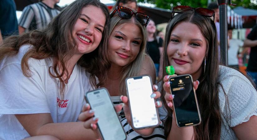 „Repdesek az örömtől!” – ponthatárok hozták el a nyár legszebb pillanatát sok fiatal számára – galériával, videóval