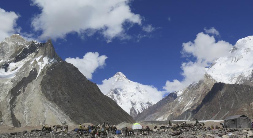Először mászták meg télen a K2-t