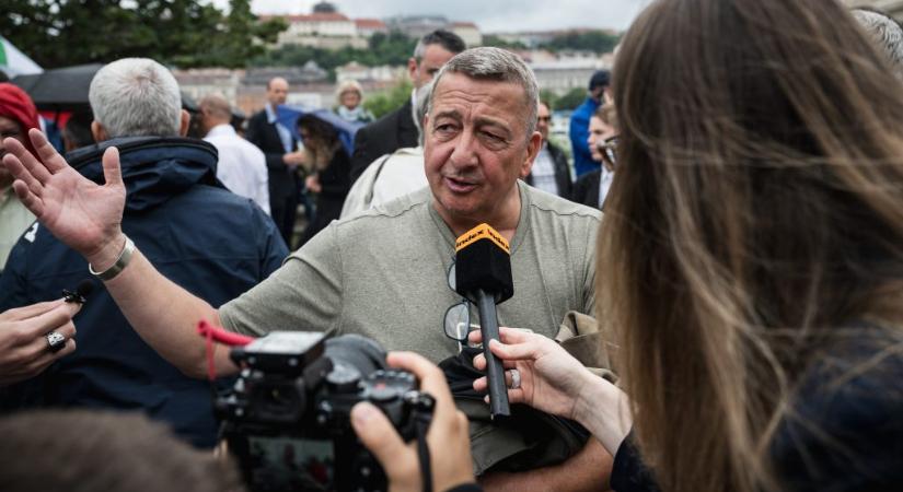 Bayer Zsolt Majkáról: Legalább megint kiviláglott, hogy egy gyáva szarjankó