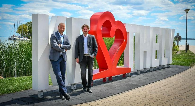 Sáringer-Kenyeres Marcell visszatér a közéletbe: ő lesz Keszthely új képviselője