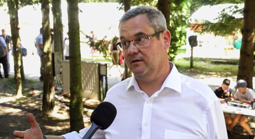 Takács Péter: Szerintem csak húszezer ápoló hiányzik a magyar egészségügyből