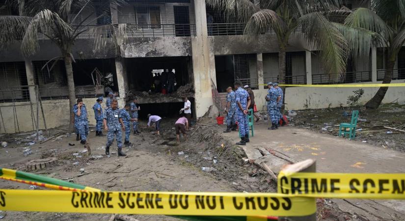 Meghalt a diákjait lángok közül mentő bangladesi tanárnő