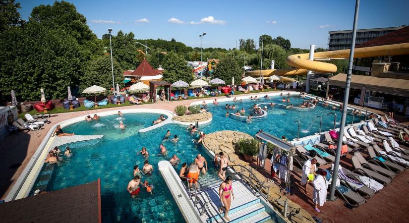 Sztárfellépők érkeznek a Strandok éjszakájára a Zalakarosi fürdőbe