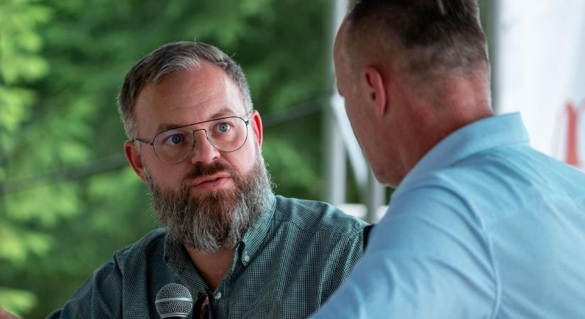 „Katasztrófákat hoznak”: Orbán Balázs alaposan beolvasott a globalistáknak Tusnádfürdőn