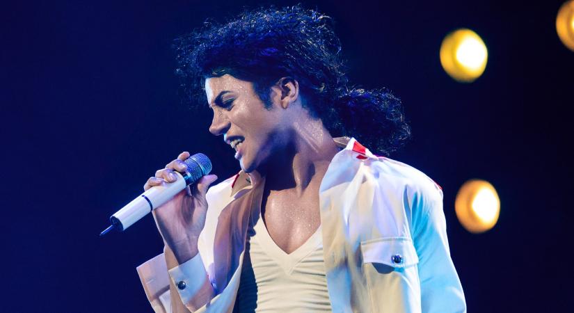 Ahogy az várható volt, elhalasztották a Michael Jacksonről szóló életrajzi film bemutatóját, méghozzá nem is kicsit