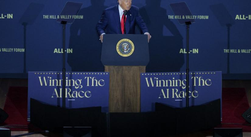 Donald Trump: Mostantól mindent megteszünk, hogy az USA megnyerje a mesterséges intelligenciáért folytatott versenyt