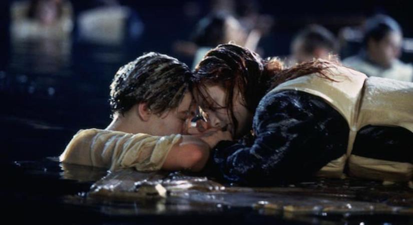 James Cameron elmondta, miért kellett meghalnia a DiCapriónak a Titanicban