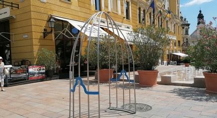 A legmagasabb fokozatú hőségriasztást lép életbe az ország egész területén
