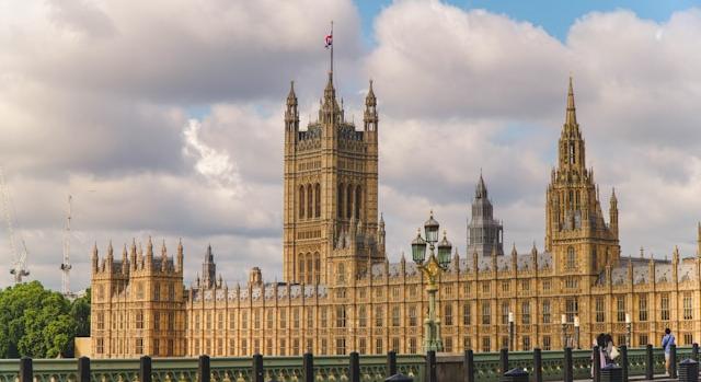 Szigorítja a brit kormány a kiberbiztonsági szabályokat