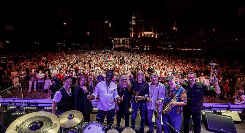50 év szabadságvágy – mandoki soulmates megakoncert