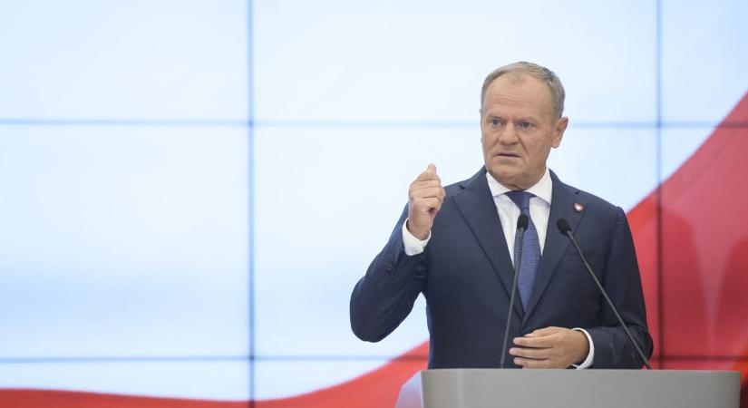 Kinevezték az új lengyel kormányt, Tusk rendcsinálást emlegetett, amivel a szélsőjobbnak üzent