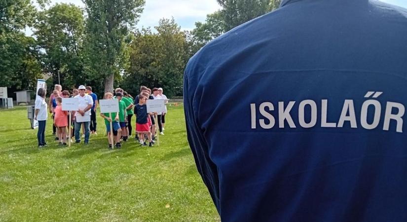 Iskolaőrként dolgoznál? Most ezeken a településeken keresnek munkatársakat Fejérben