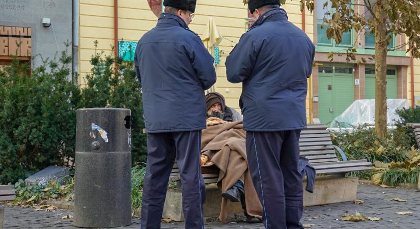 Hajléktalanok borzolják az idegeket a Vénkertben