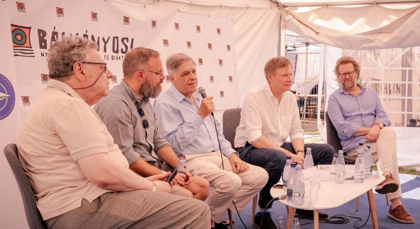 Egy új világrend küszöbén – Tusványoson ütköztek a jövőt formáló nézőpontok