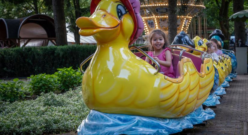 Pókember, buborékshow és éjszakai csillogás vár a debreceni Vidámparkban július 26-án