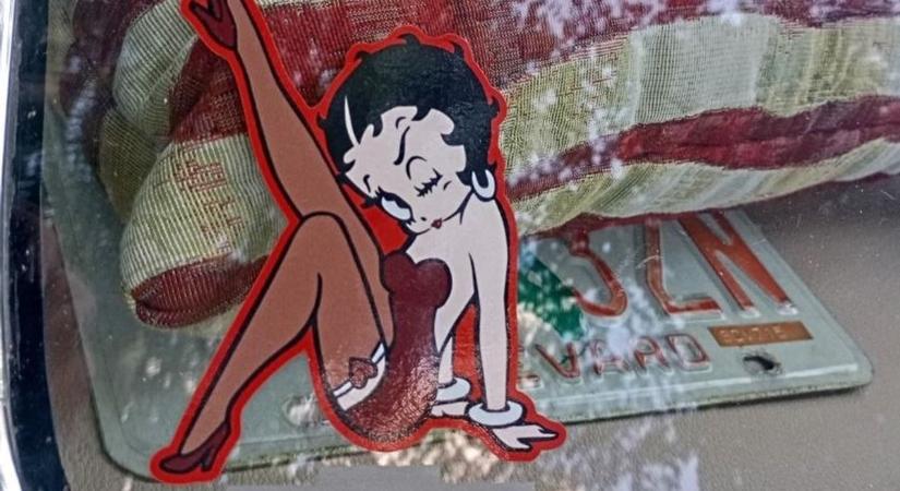 Retró divat, pomádé, jampik – Rockabilly fesztivál Pápakovácsiban (galéria)