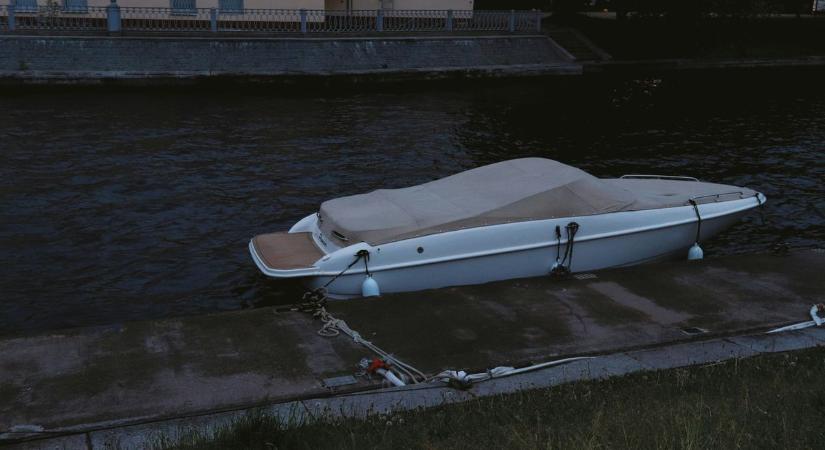 Szörnyű hajótragédia: 8 ember fulladt meg mentőmellény nélkül