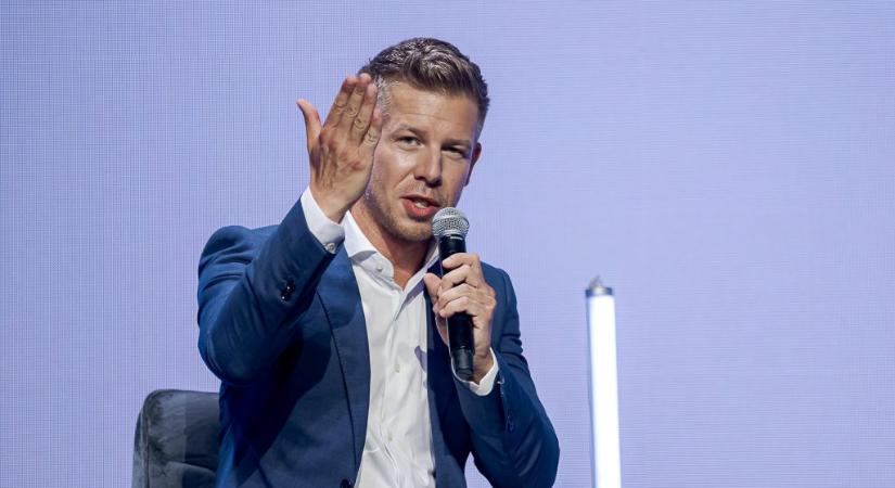 Megkérdezték Magyar Pétertől, hogy beköltözik-e a Várba, ha megnyeri a választást