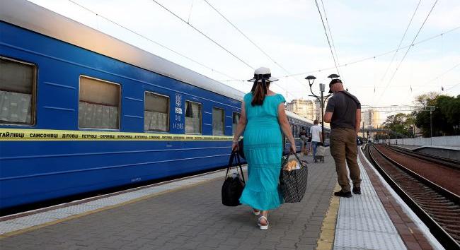 Az ukrán vasút szigorítja az ellenőrzést a vonatokon beszálláskor, fegyveres őrök fogják vizsgálni az utasok okmányait