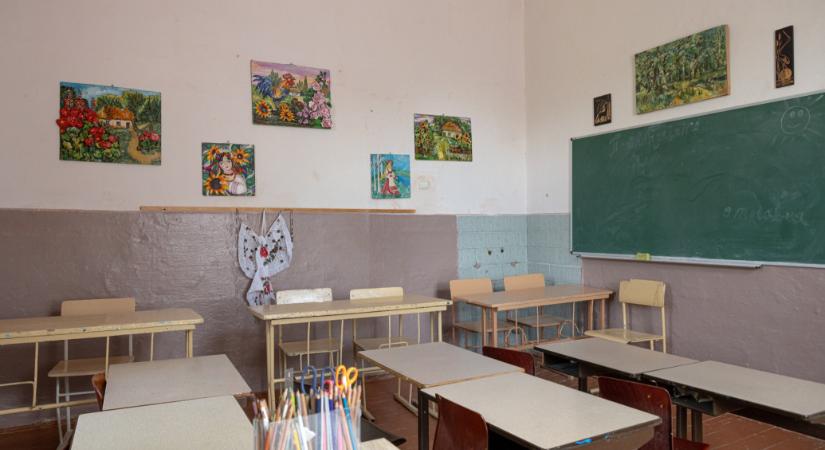 Lehull a lepel, nincs több titok: íme a következő tanév rendje