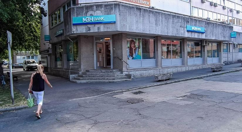 Figyelem! Elérhetetlen a netbank, nem jön fizetés – leáll az egyik legnagyobb bankunk