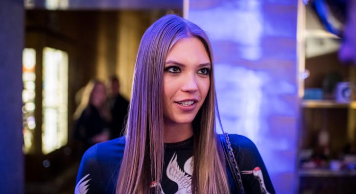 Balogh Eleni édesanyja nyomdokait követte, amikor modellnek állt