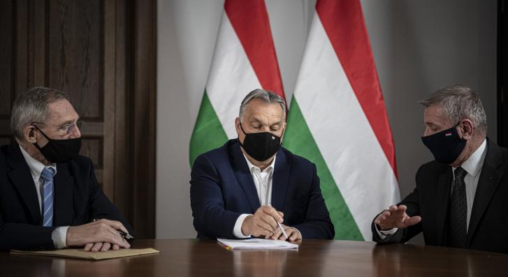 Szilágyi János inkább megvárja, amíg Orbán Viktor beoltatja magát a kínai vakcinával