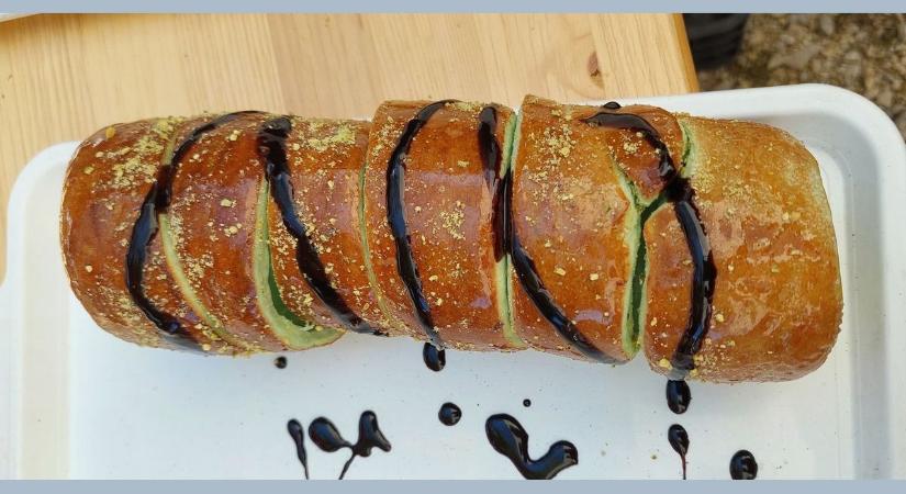Sosem lesz vége a dubai őrületnek? Így készül a dubai kürtőskalács