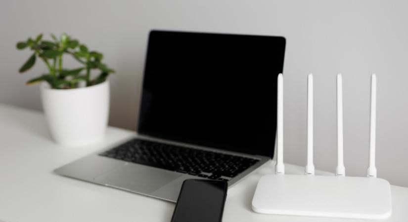 Nem véletlen, hogy lassú az interneted: tilos erre a helyre rakni a wifi routert