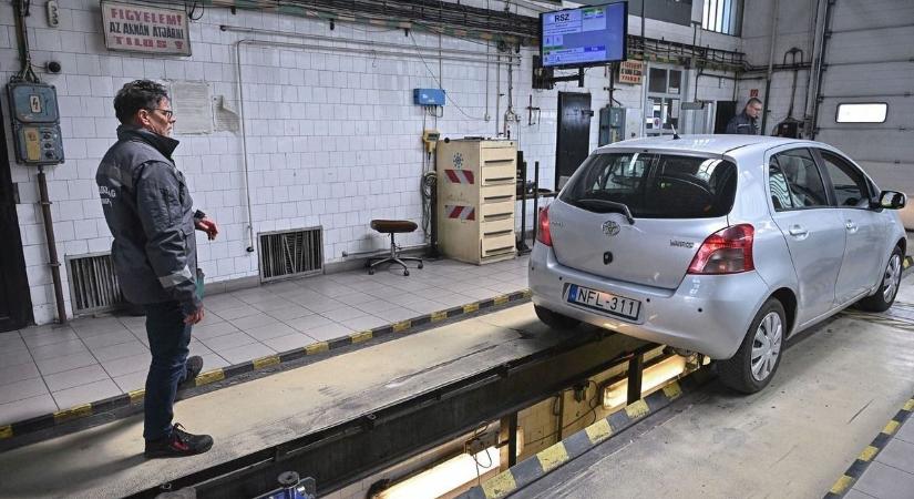 Az autószerelő elmondta, miken bukhat el az autód a műszaki vizsgán