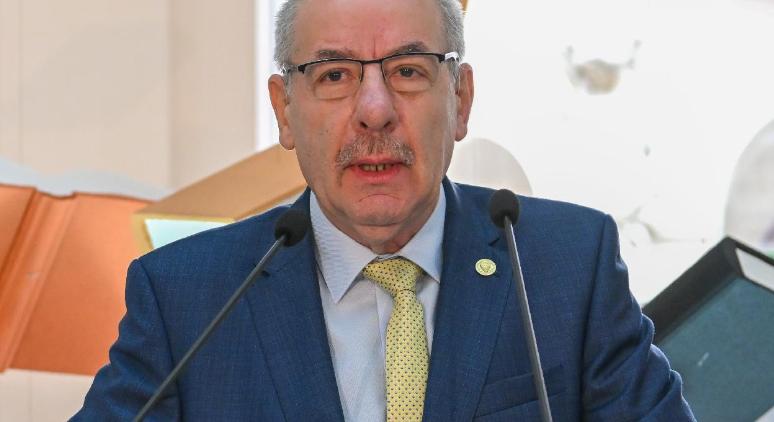 Sulyok visszavonta egy család magyar állampolgárságát