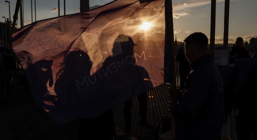 Már korábban is próbálkozhattak kormányközeli körök a Momentumnál