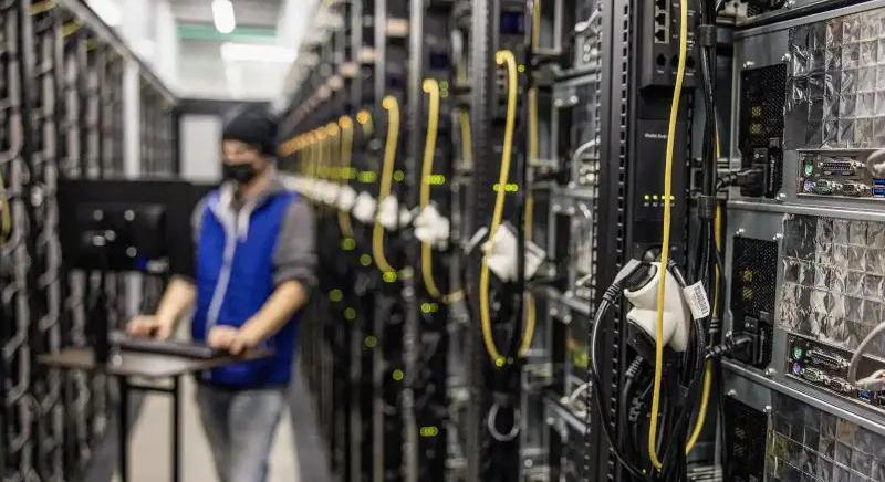 Nem elégszik meg a kibányászott BTC-vel, még több Bitcoint vásárolna a Mara