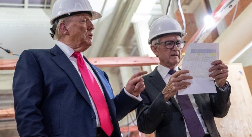 Trump kamerák előtt kötött bele a Fed elnökébe