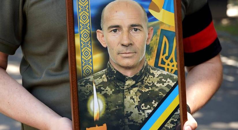 53 éves tengerészgyalogostól vettek végső búcsút Ungváron