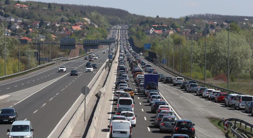 Lezárás az M3-ason - ezt a szakaszt kerüld el!