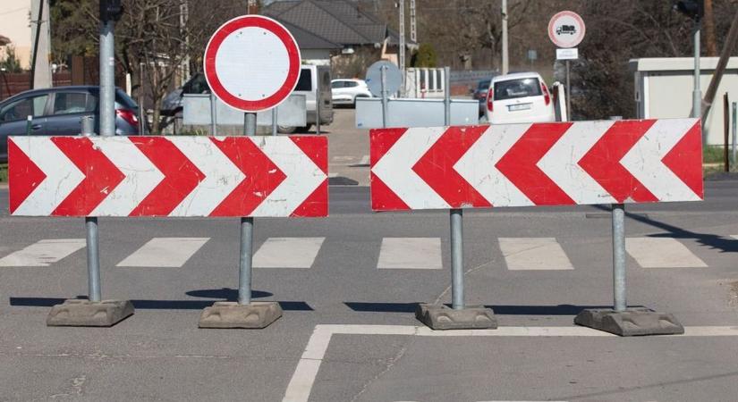 Több kilométeres sor áll Baranyában  mi történik?