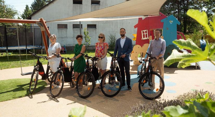 Helyi támogatás, valódi segítség: e-bike-ok győri gyerekeknek - fotó