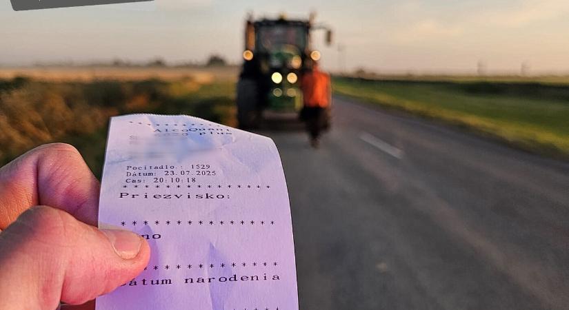 Parkoló autónak ütközött a csatak részeg traktoros, majd elhajtott a helyszínről