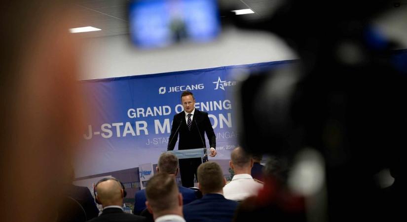 Szijjártó Péter: egy kínai vállalat kétszáz új munkahelyet hoz létre Kaposváron