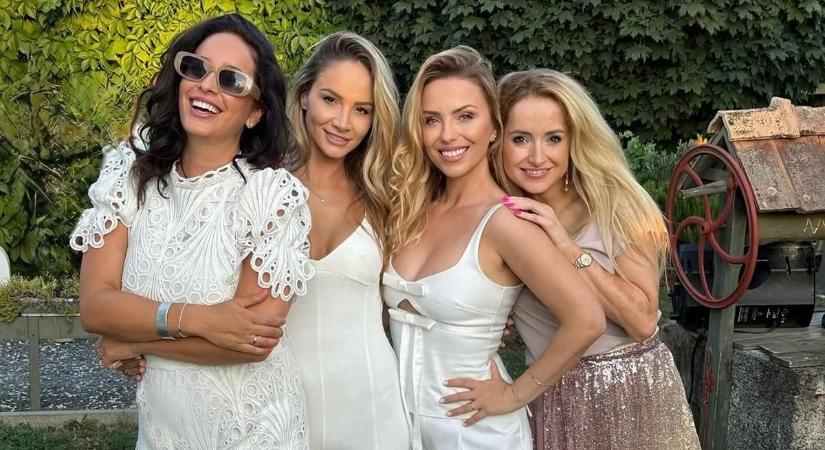 Közös fotón mutatkoztak a Miss Balaton versenyzői