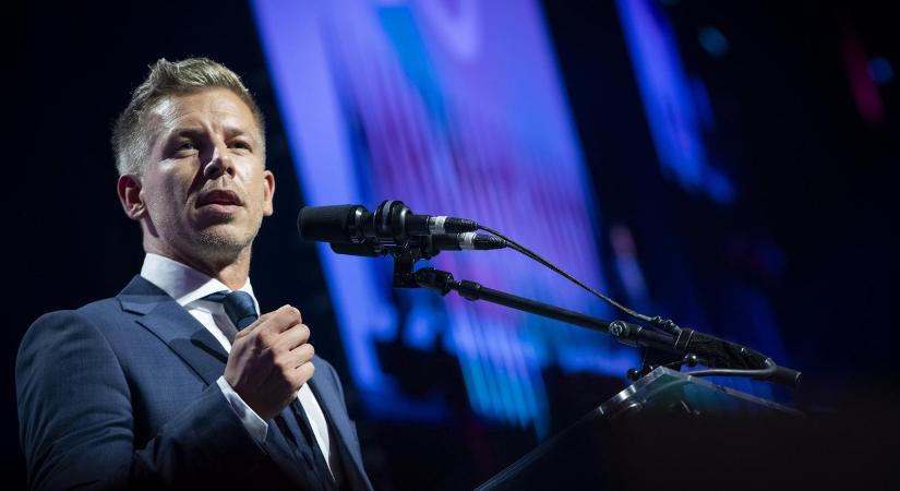 Magyar Péter: A Tisza gyökeresen át fogja alakítani a pártfinanszírozást